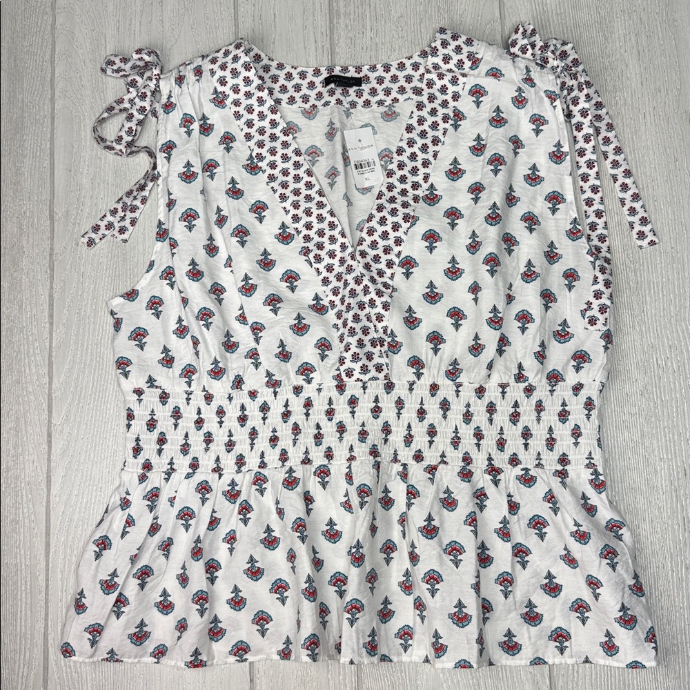 NWT Ann Taylor XL Sleeveless TOP, v-neck, smocked, rouched shoulders with tie